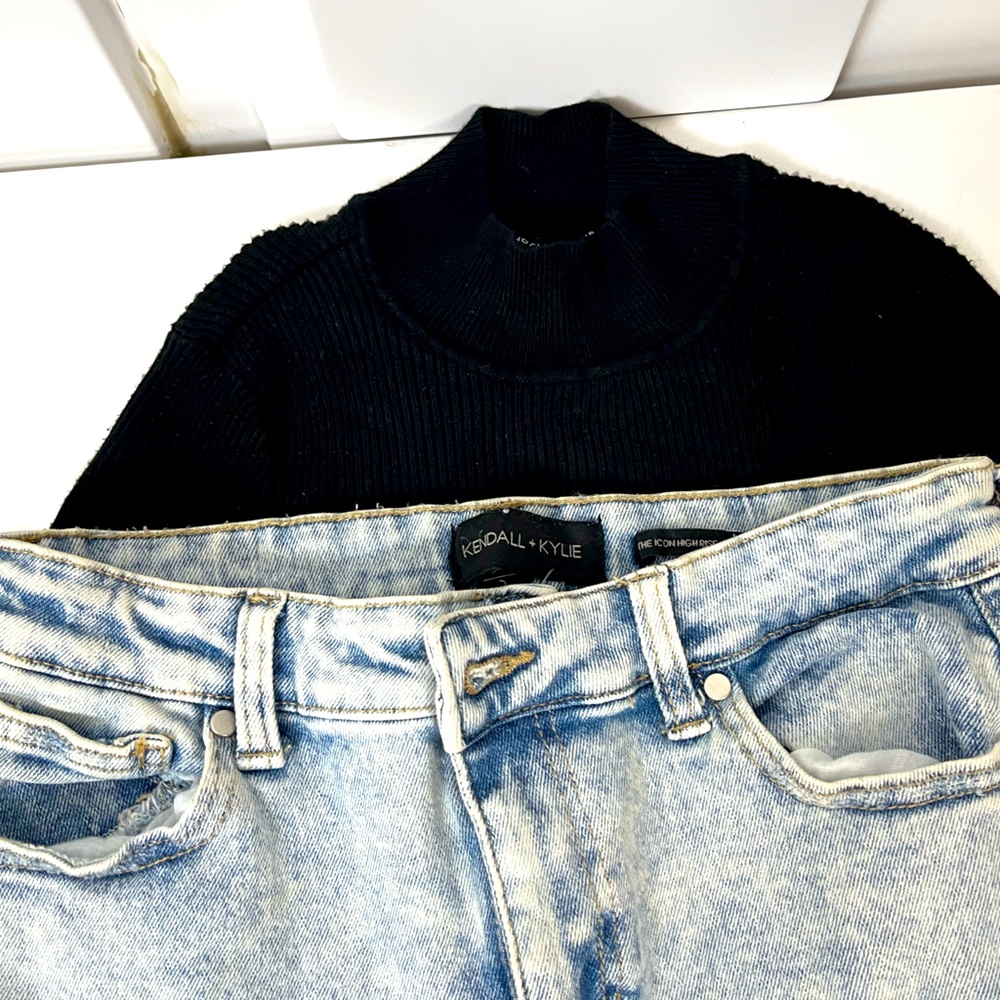 Kendall And Kylie Knit top